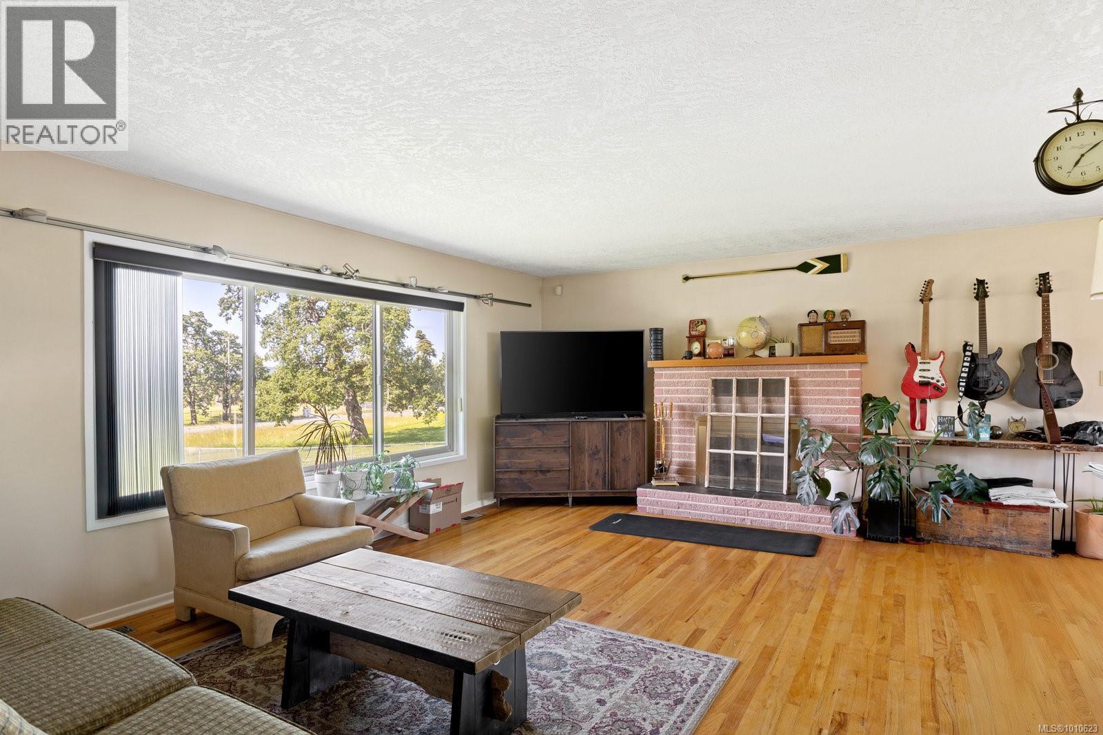  9775 West Saanich Road, North Saanich