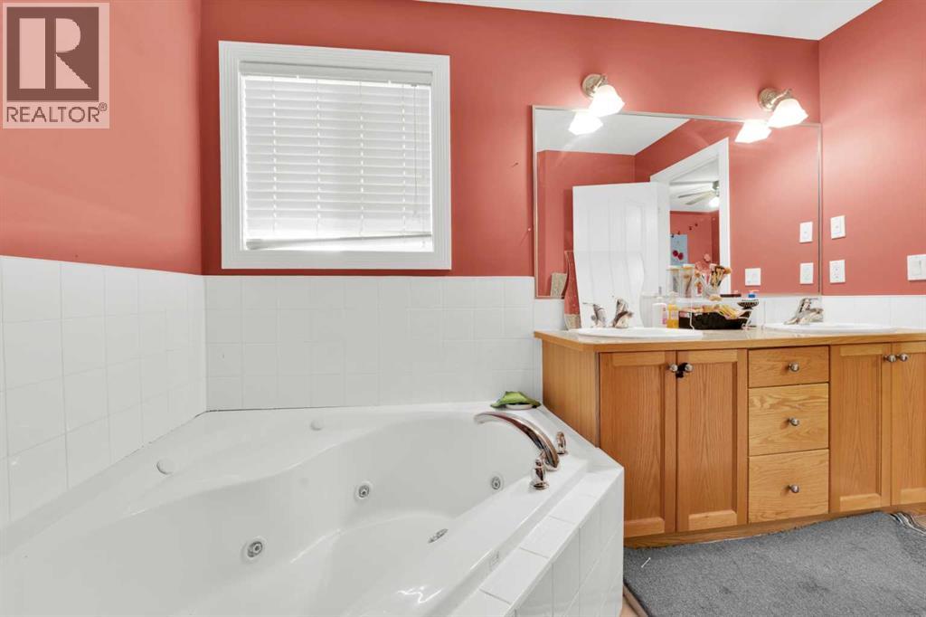 Single Family House for Sale in  Tarawood Place NE Taradale Calgary 