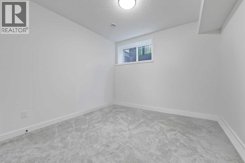 Single Family House for Sale in   Avenue SW Killarney/Glengarry Calgary 