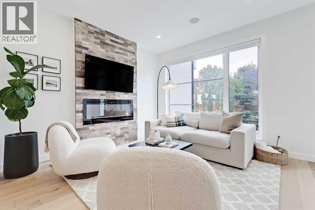 Single Family House for Sale in   Avenue SW Killarney/Glengarry Calgary 