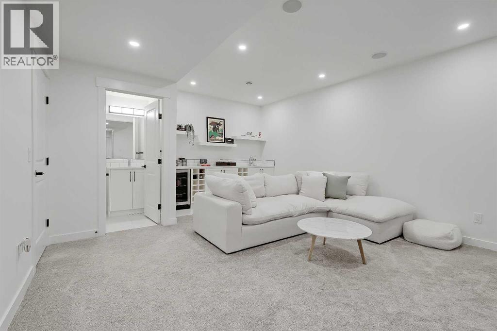 Single Family House for Sale in   Avenue SW Killarney/Glengarry Calgary 