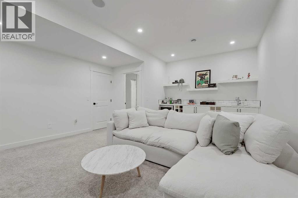 Single Family House for Sale in   Avenue SW Killarney/Glengarry Calgary 