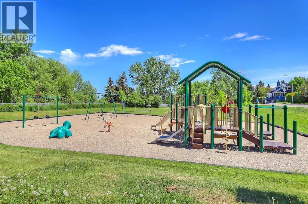Single Family House for Sale in   Avenue SW Killarney/Glengarry Calgary 