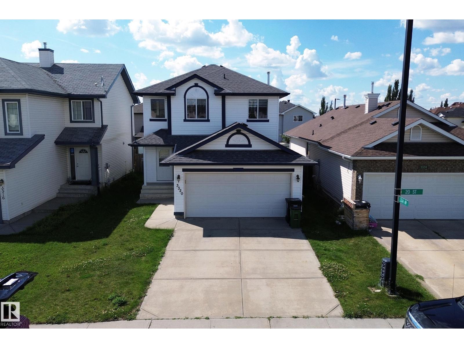 Photo 13 of 3320 20 St Nw Nw, Edmonton AB