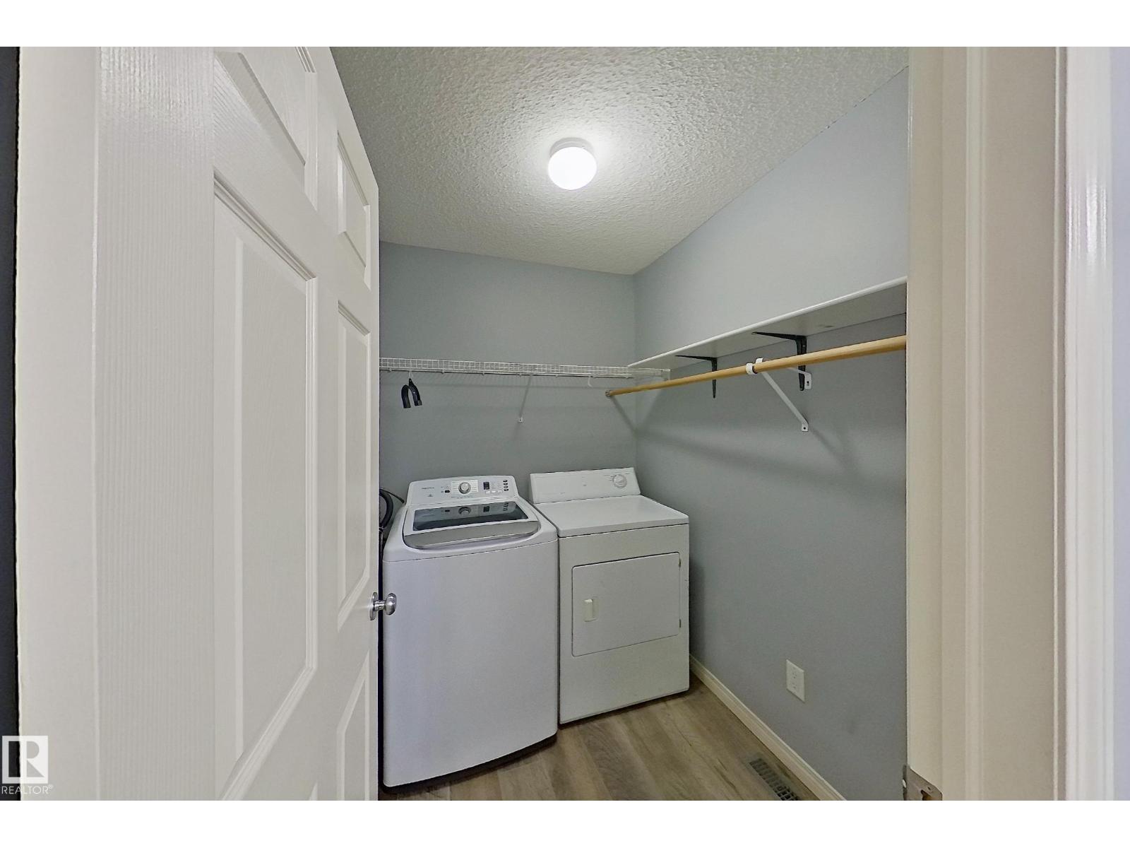 Photo 35 of 3320 20 St Nw Nw, Edmonton AB