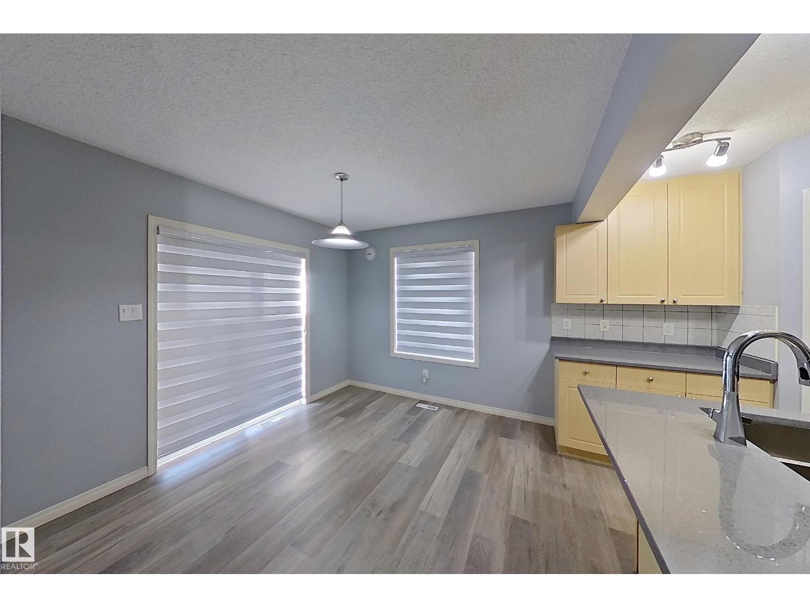 Photo 39 of 3320 20 St Nw Nw, Edmonton AB