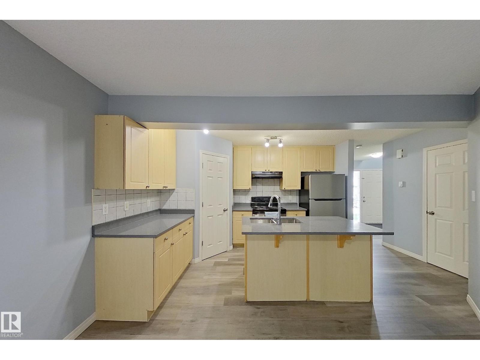 Photo 41 of 3320 20 St Nw Nw, Edmonton AB