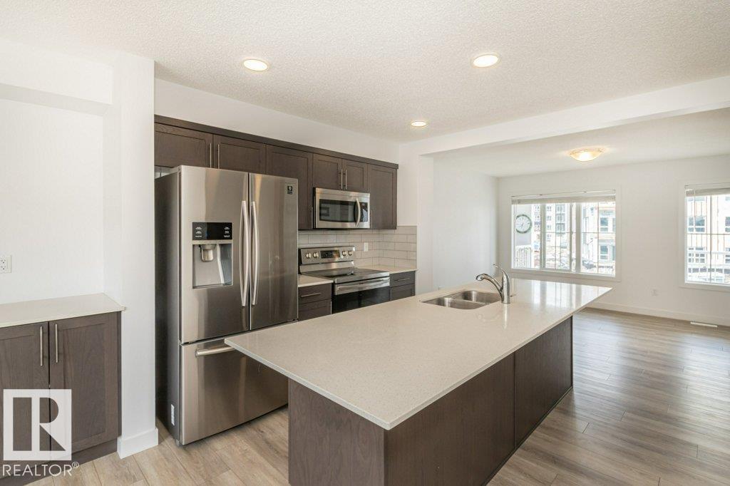Photo 11 of 838 Daniels Wy Sw, Edmonton AB