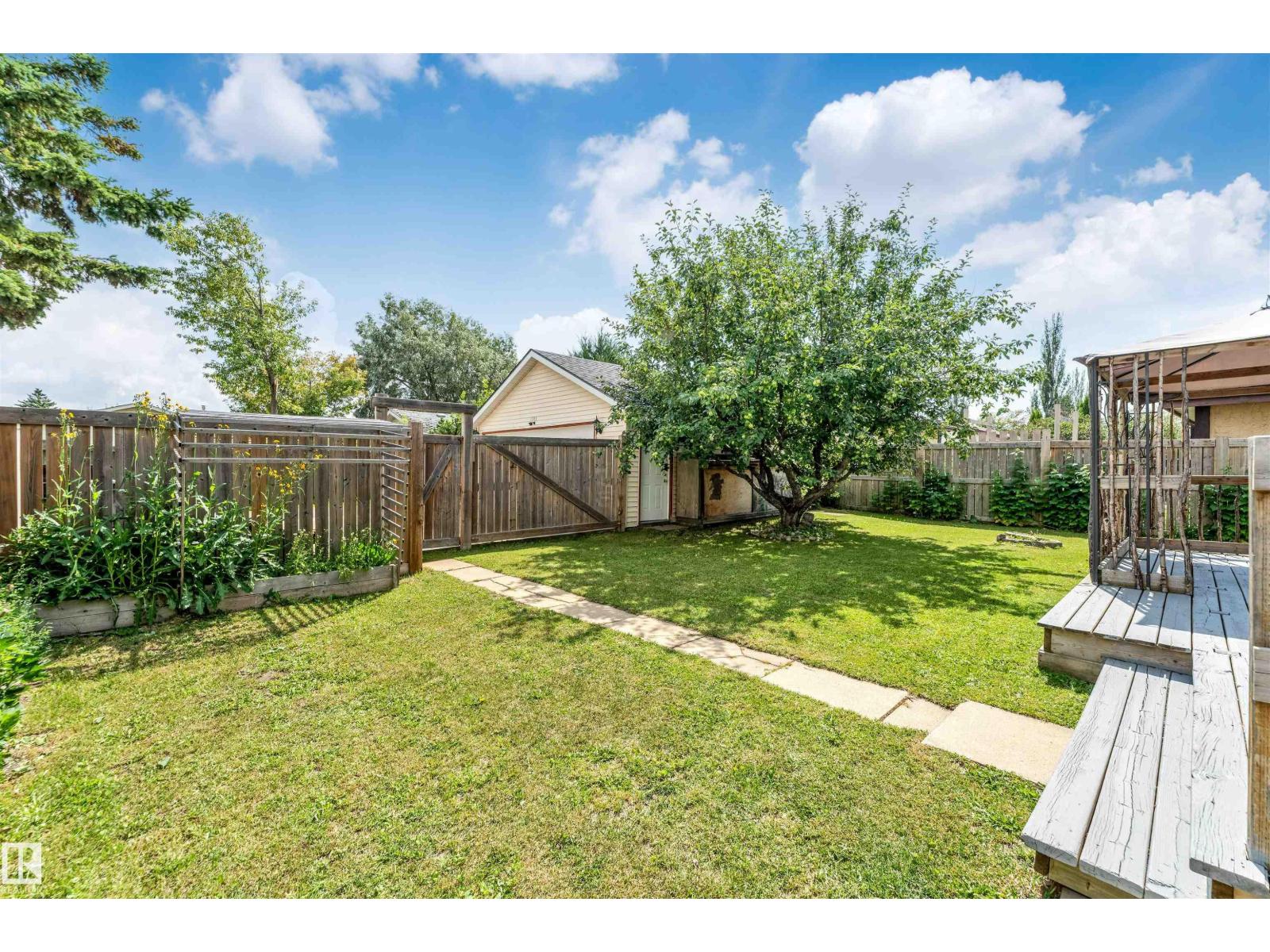 Photo 6 of 1303 37 St Nw, Edmonton AB