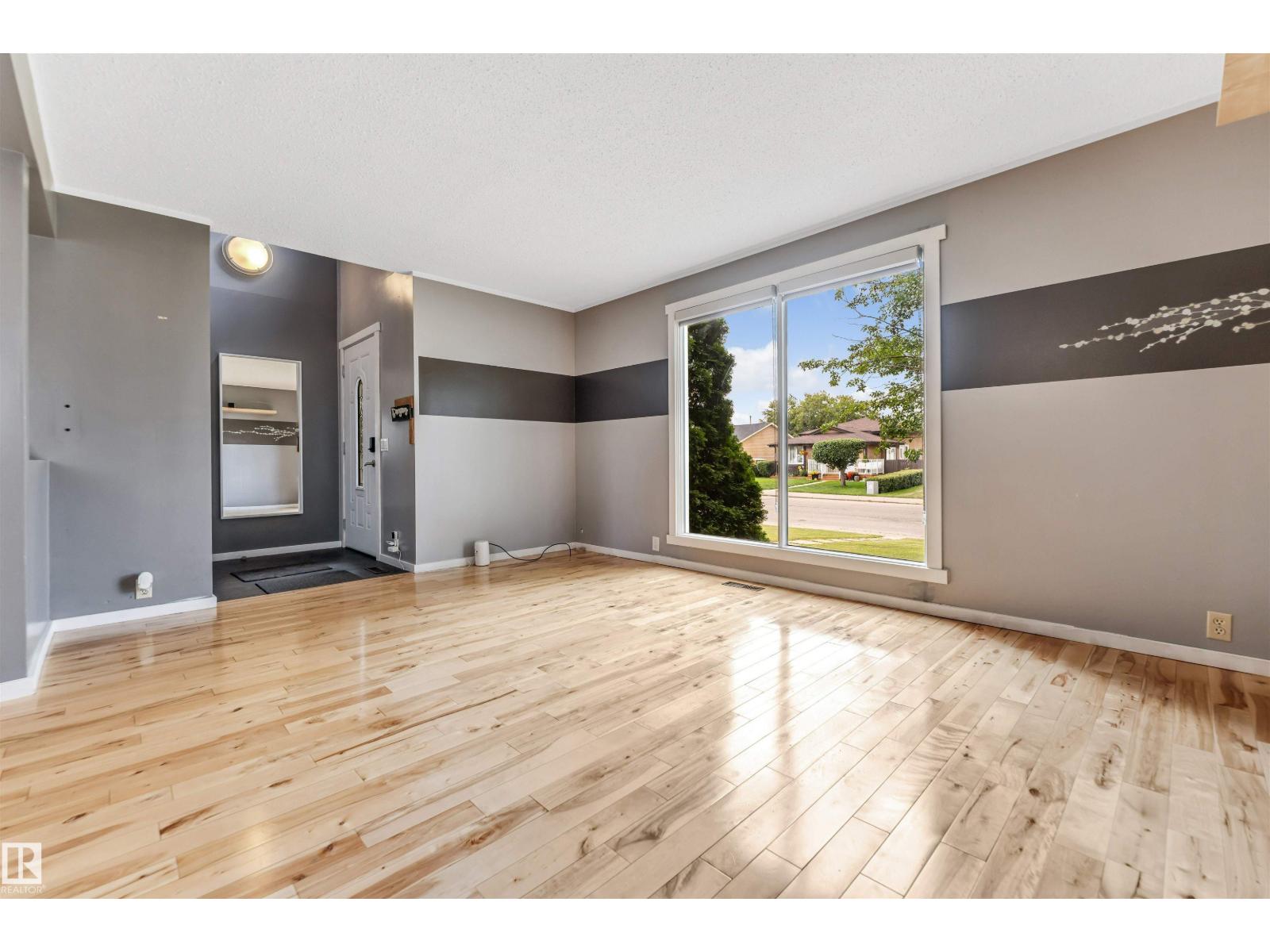 Photo 57 of 1303 37 St Nw, Edmonton AB