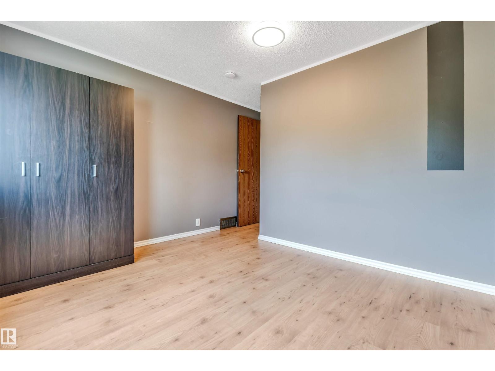 Photo 36 of 1303 37 St Nw, Edmonton AB