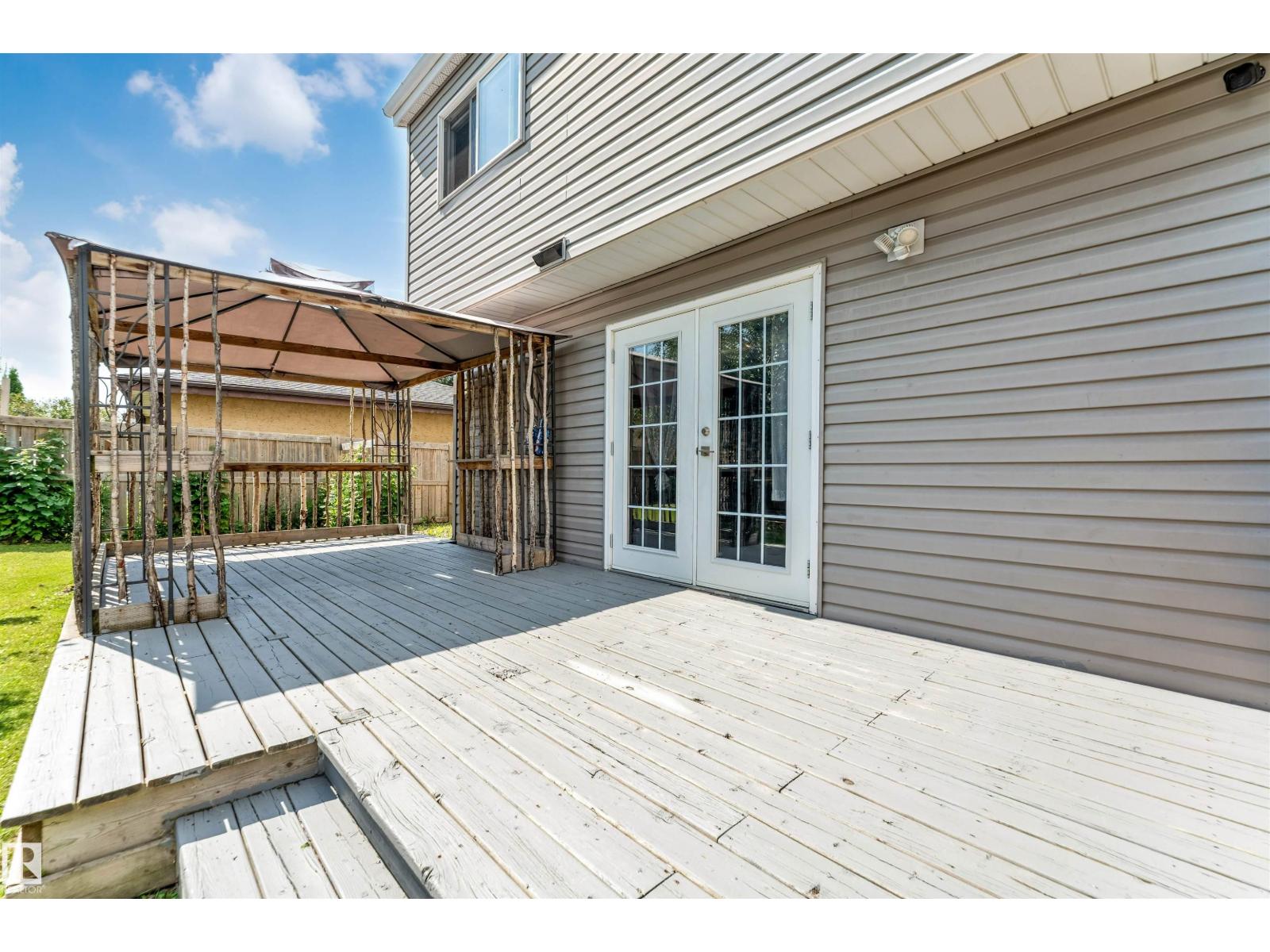 Photo 9 of 1303 37 St Nw, Edmonton AB