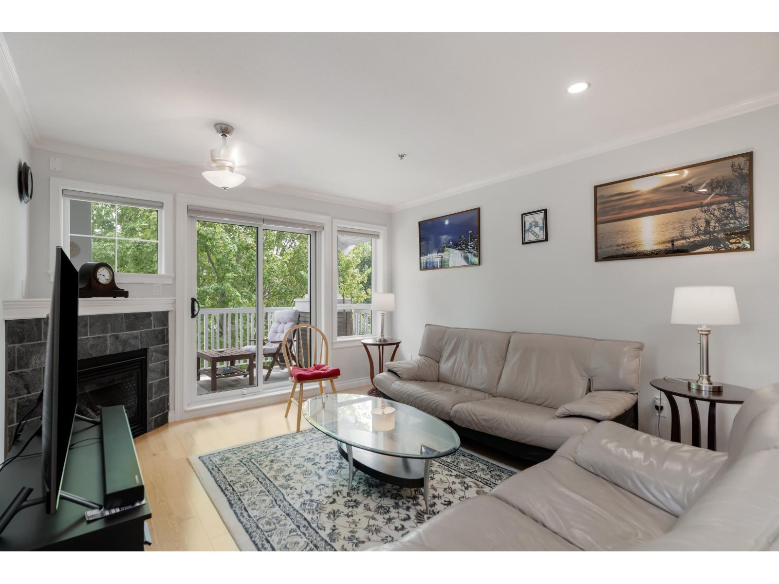 Photo 2 of 305 20750 Duncan Way, Langley BC