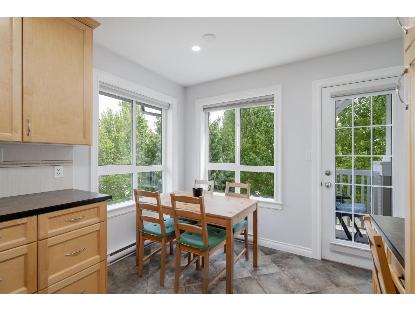 Photo 7 of 305 20750 Duncan Way, Langley BC