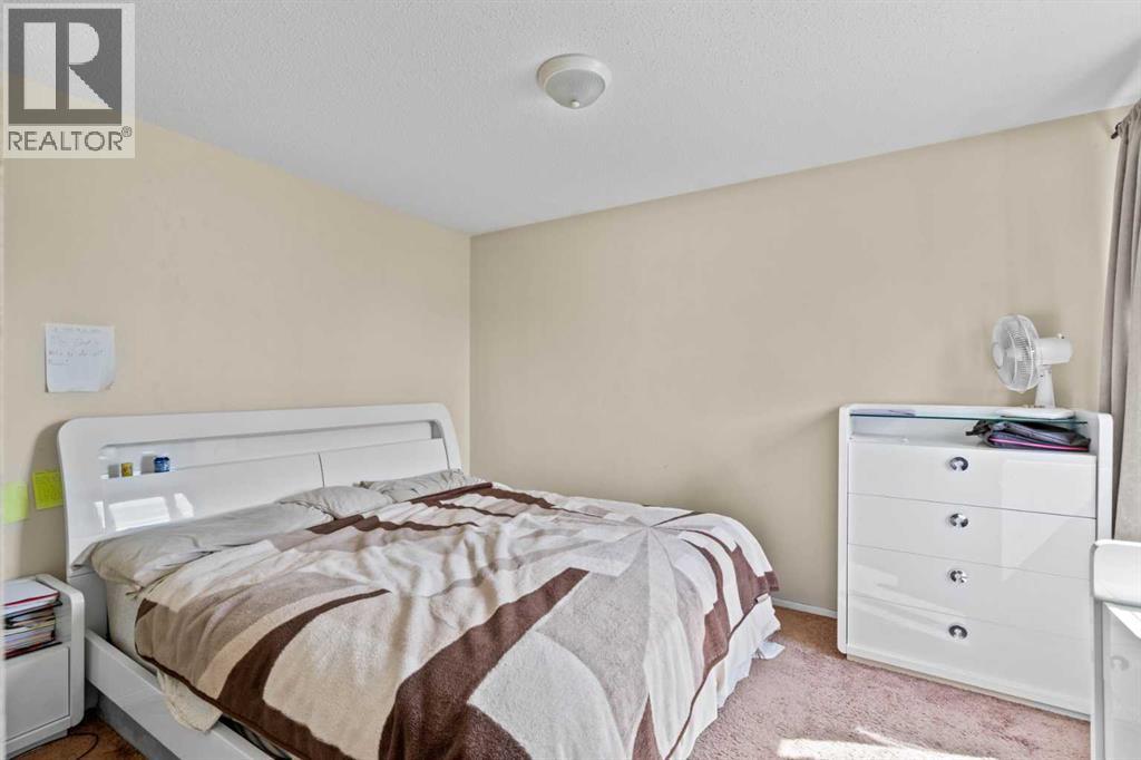 Single Family House for Sale in  Pensdale Crescent SE Penbrooke Meadows Calgary 