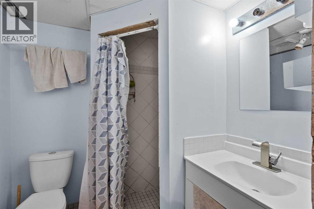 Single Family House for Sale in  Pensdale Crescent SE Penbrooke Meadows Calgary 