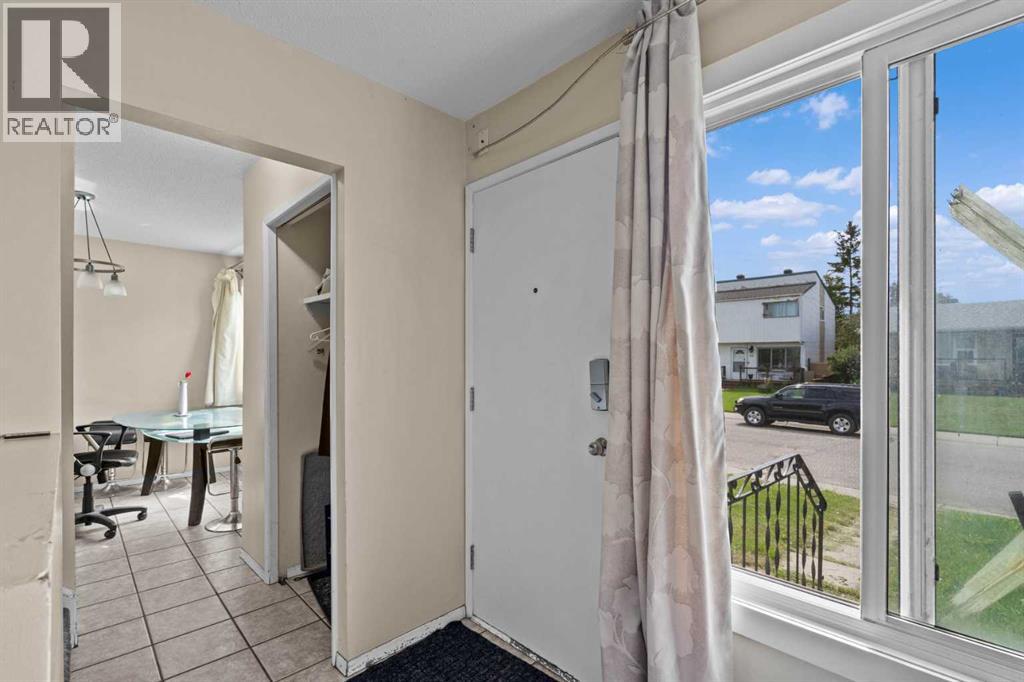 Single Family House for Sale in  Pensdale Crescent SE Penbrooke Meadows Calgary 