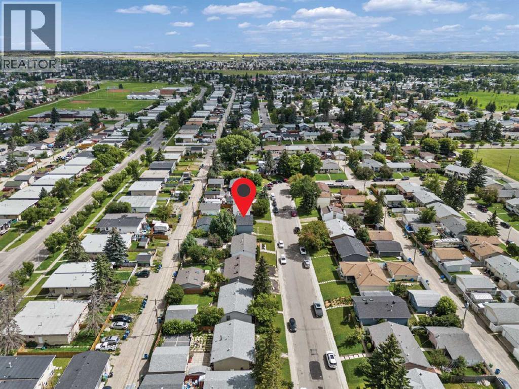 Single Family House for Sale in  Pensdale Crescent SE Penbrooke Meadows Calgary 