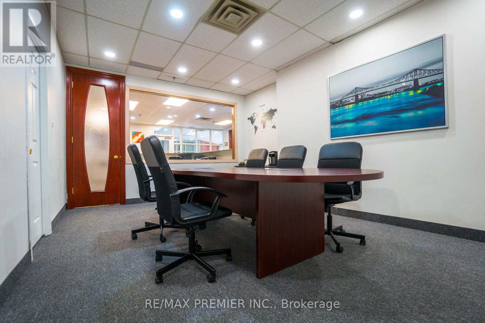 Photo 4 of 2018 1225 Kennedy Road, Toronto ON
