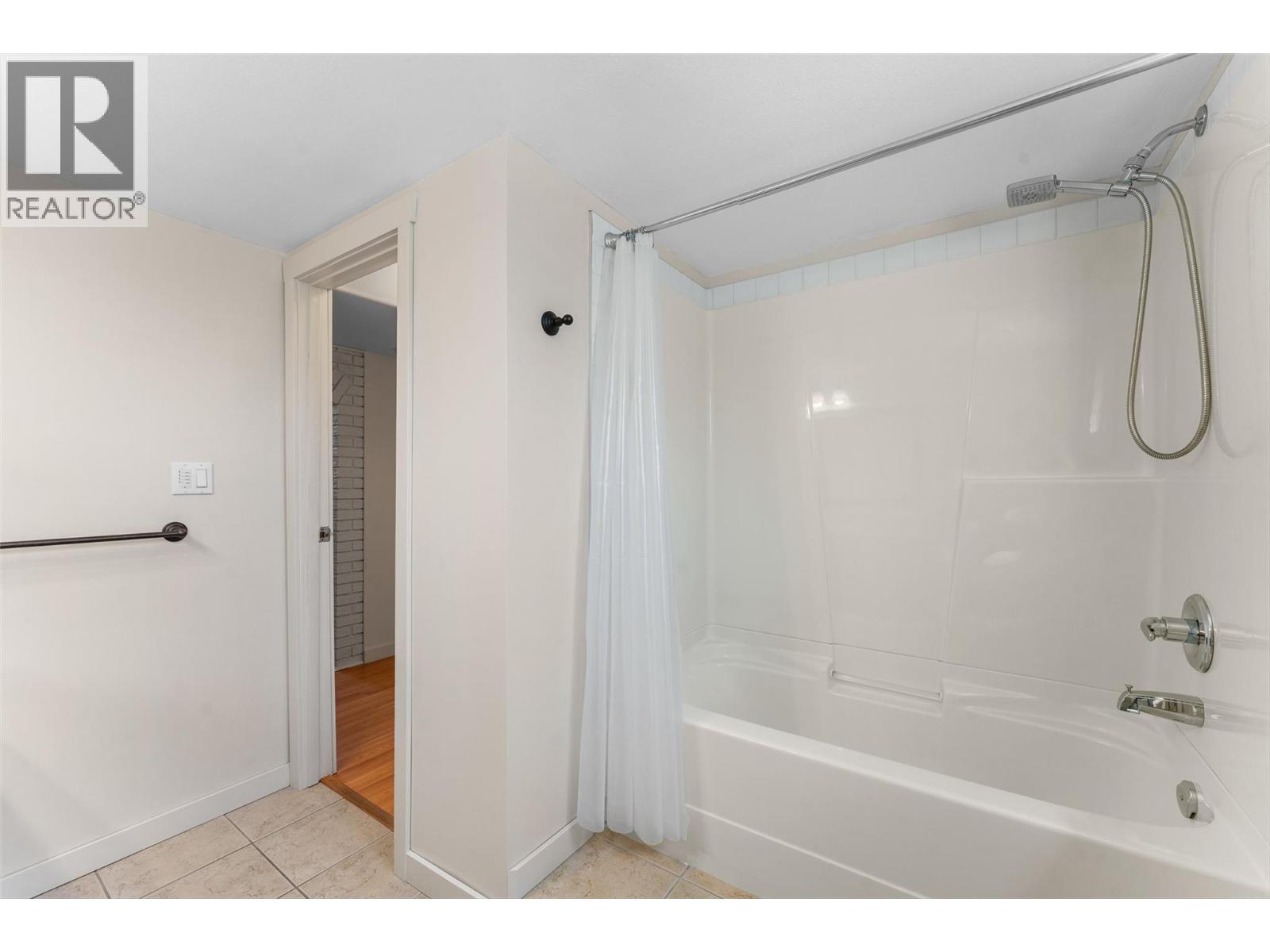  2710 Guidi Road, West Kelowna