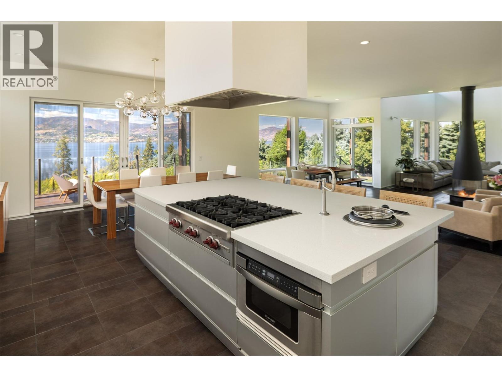  4840 Lakeshore Road, Kelowna