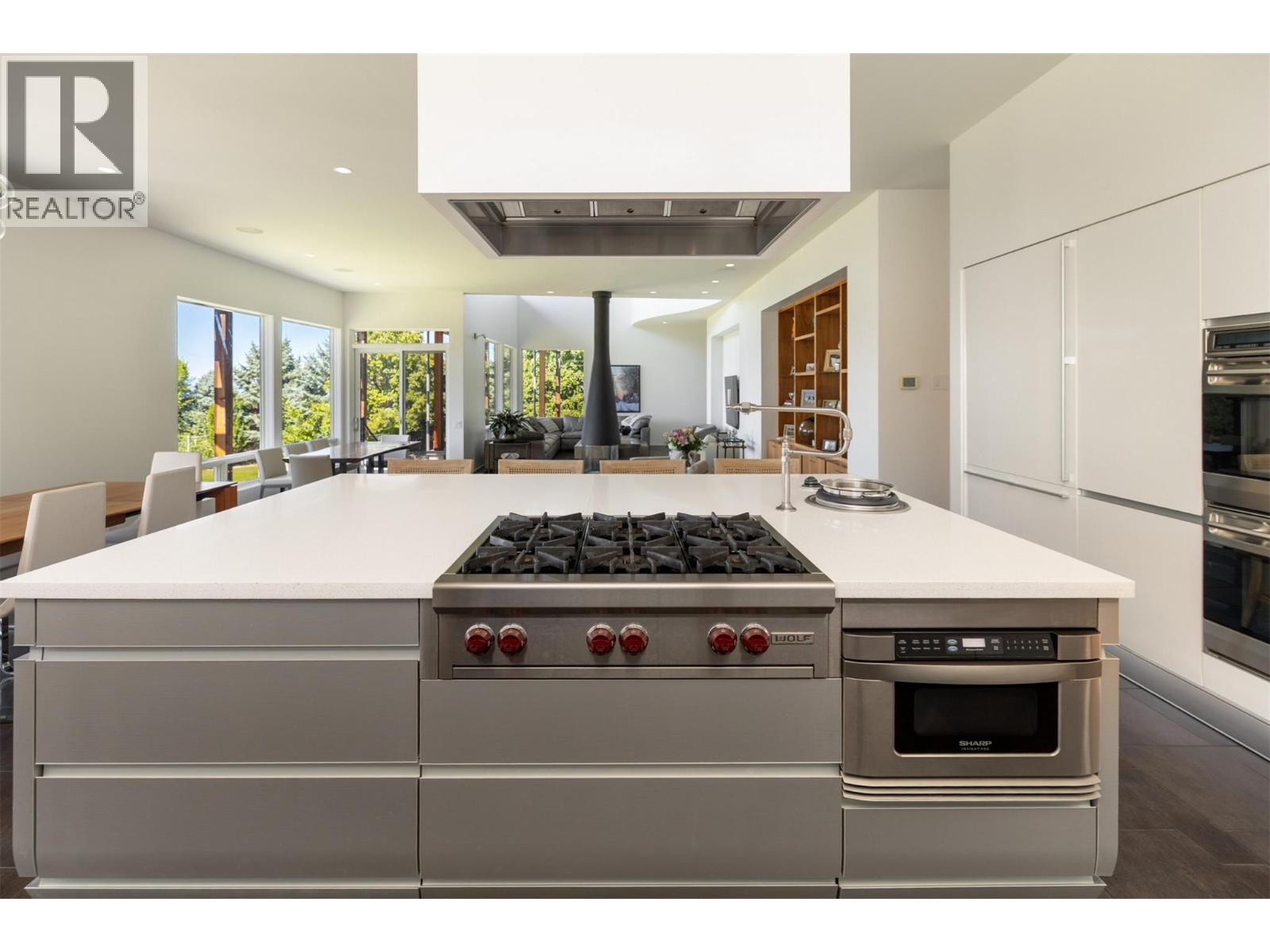  4840 Lakeshore Road, Kelowna