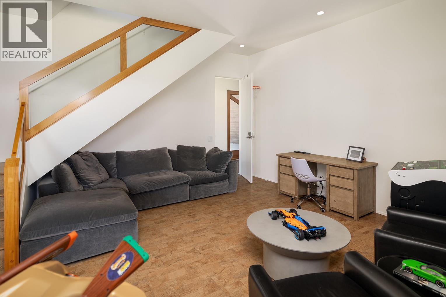  4840 Lakeshore Road, Kelowna