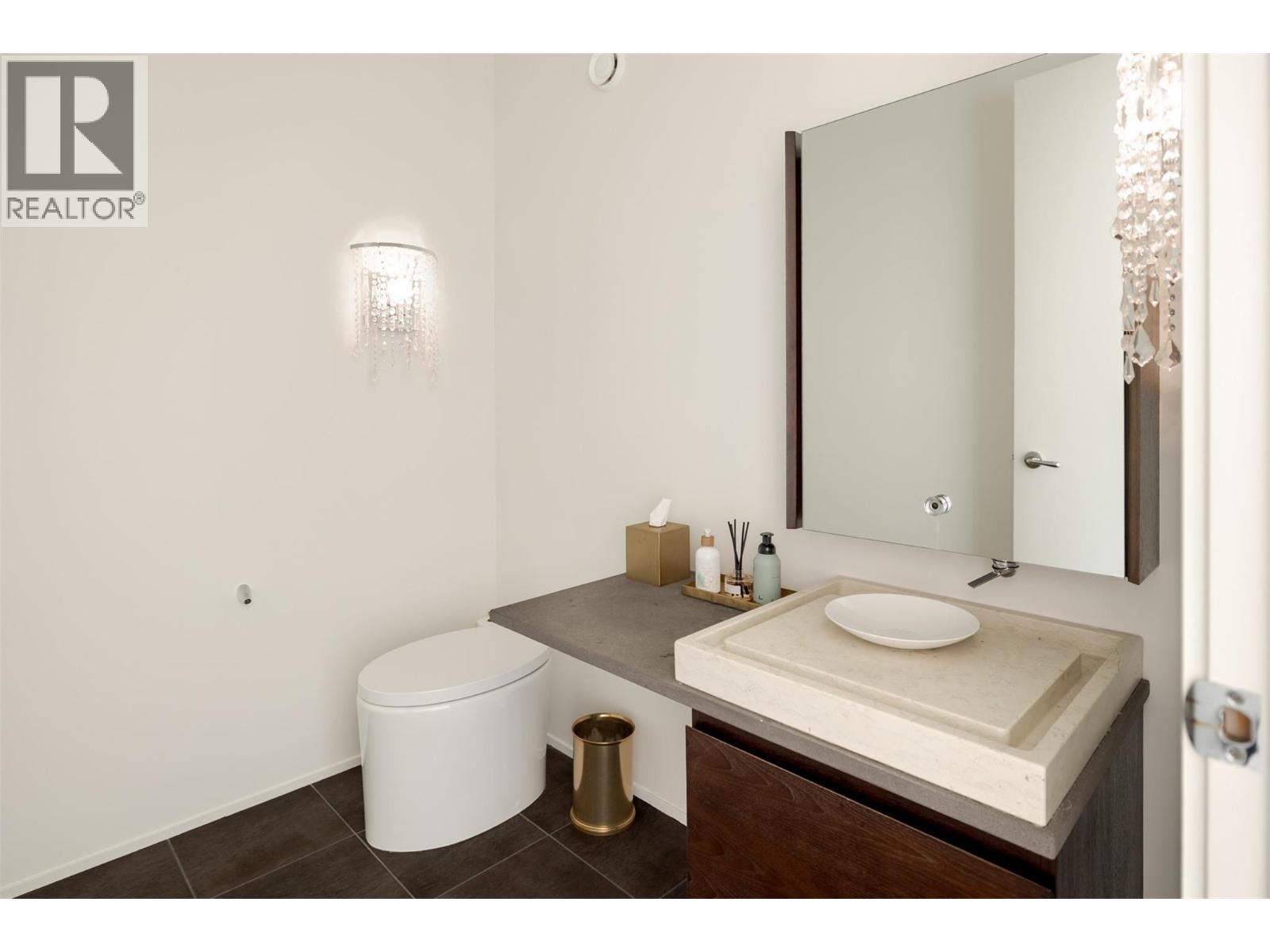  4840 Lakeshore Road, Kelowna