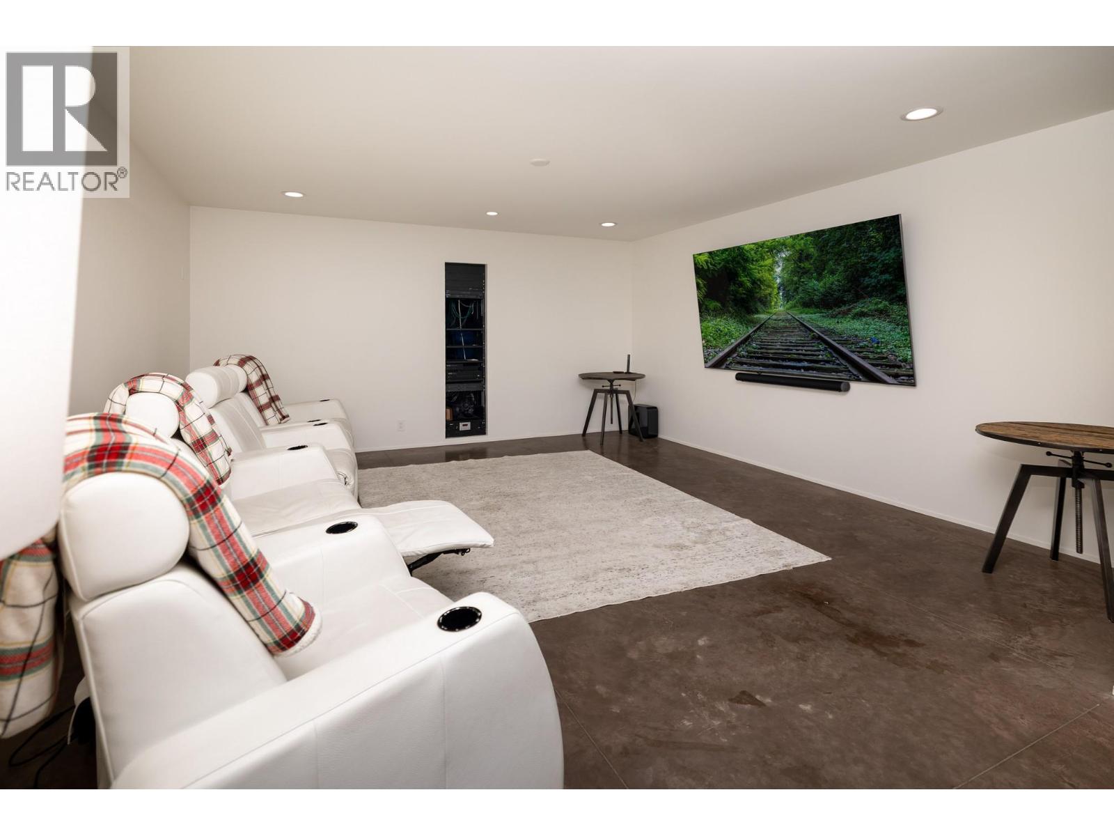  4840 Lakeshore Road, Kelowna