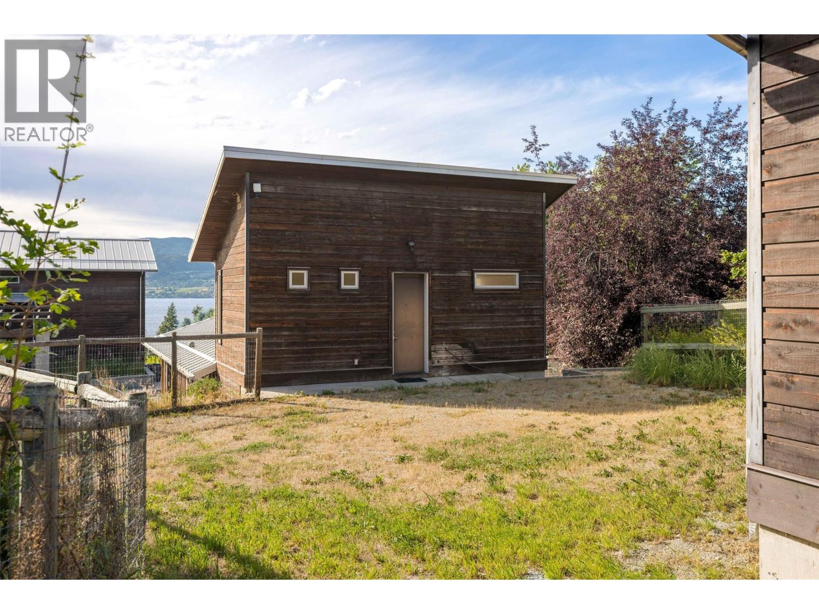  4840 Lakeshore Road, Kelowna