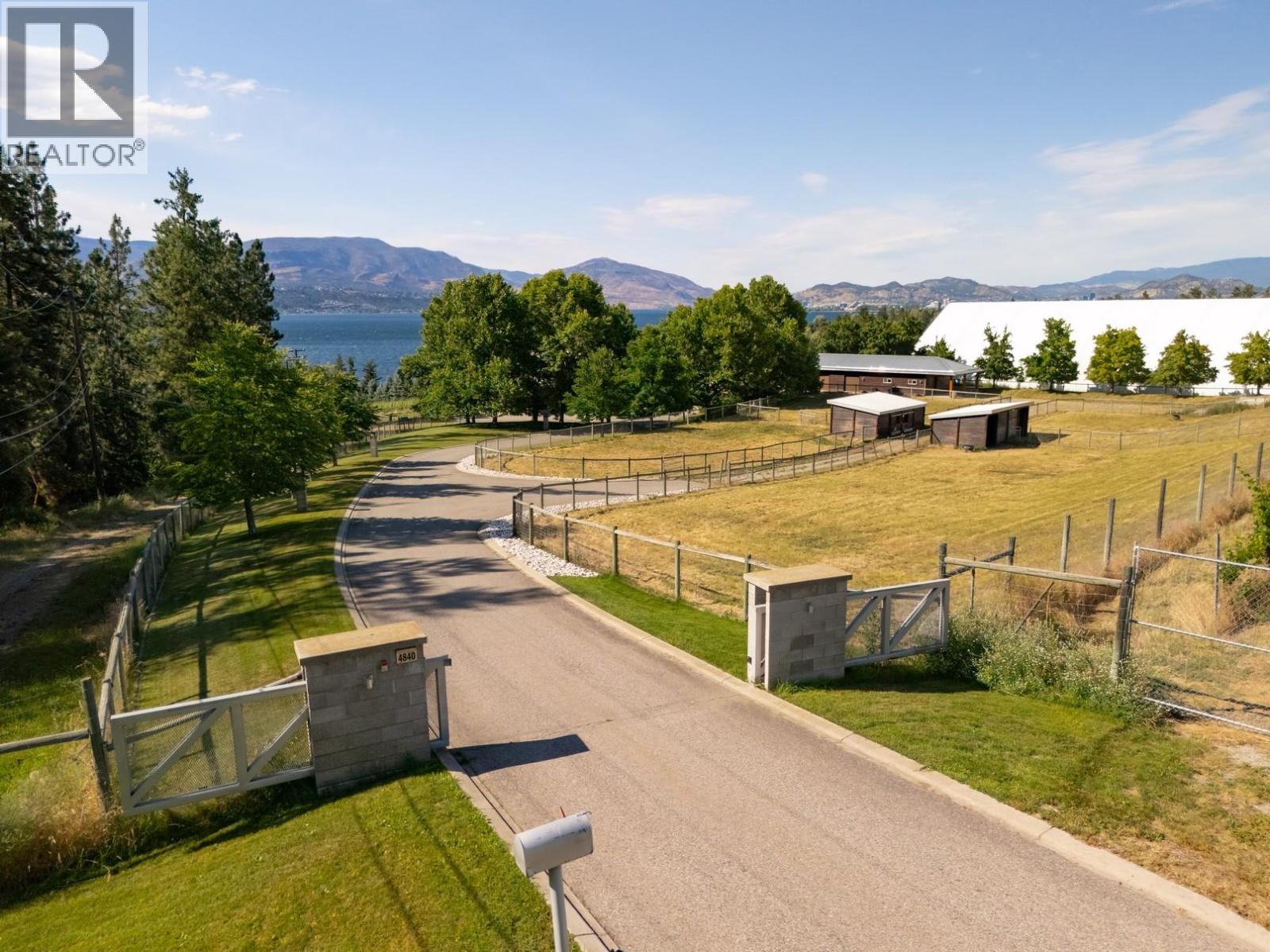 4840 Lakeshore Road - 88