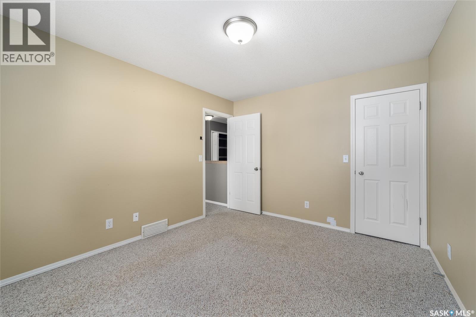 Photo 18 of 2231 Treetop Lane, Regina SK