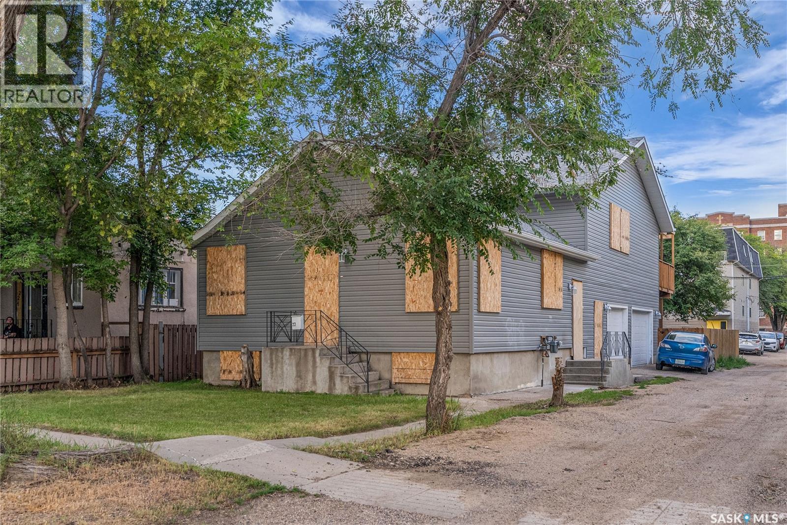 Photo 36 of 228 S Avenue S, Saskatoon SK