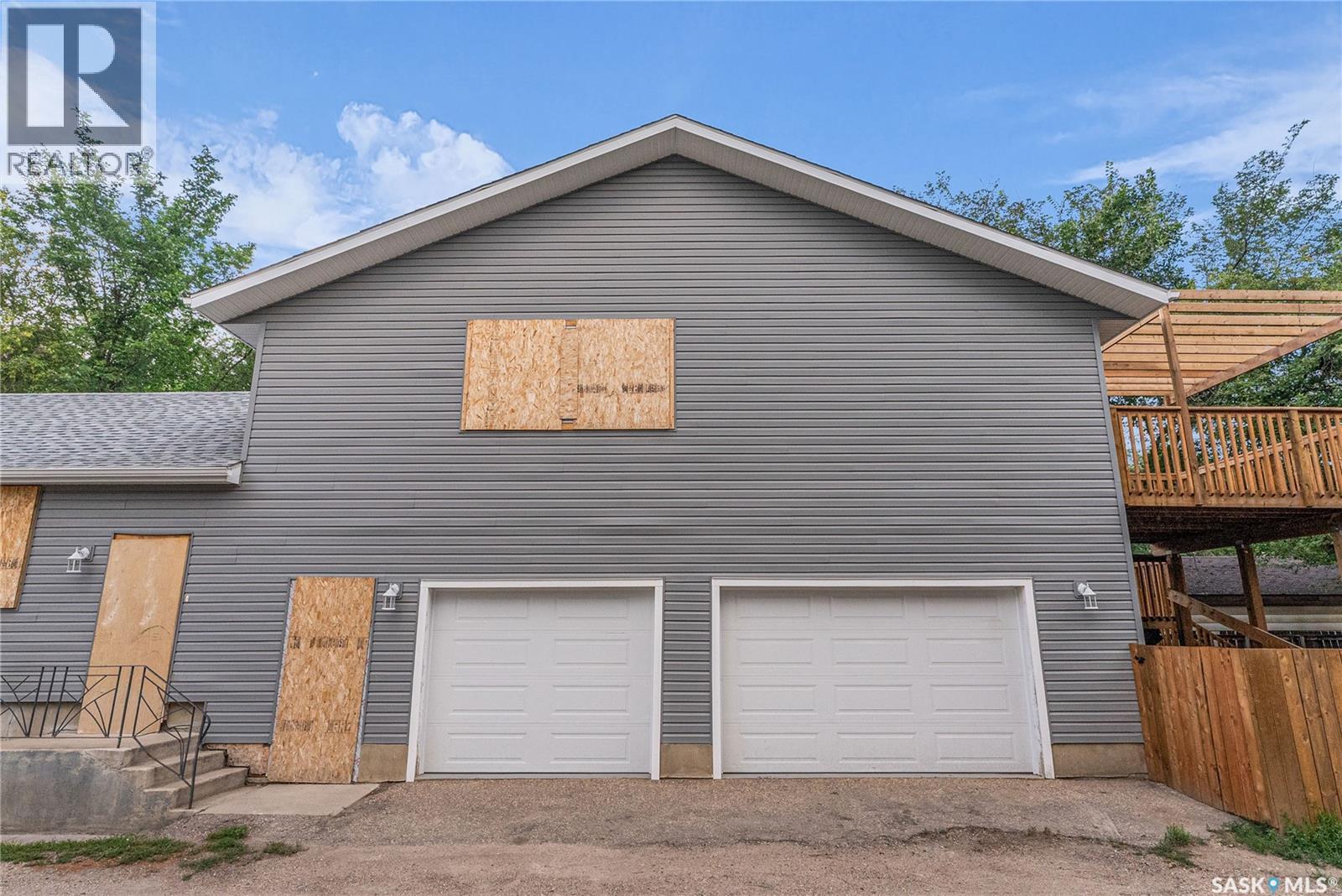 Photo 37 of 228 S Avenue S, Saskatoon SK