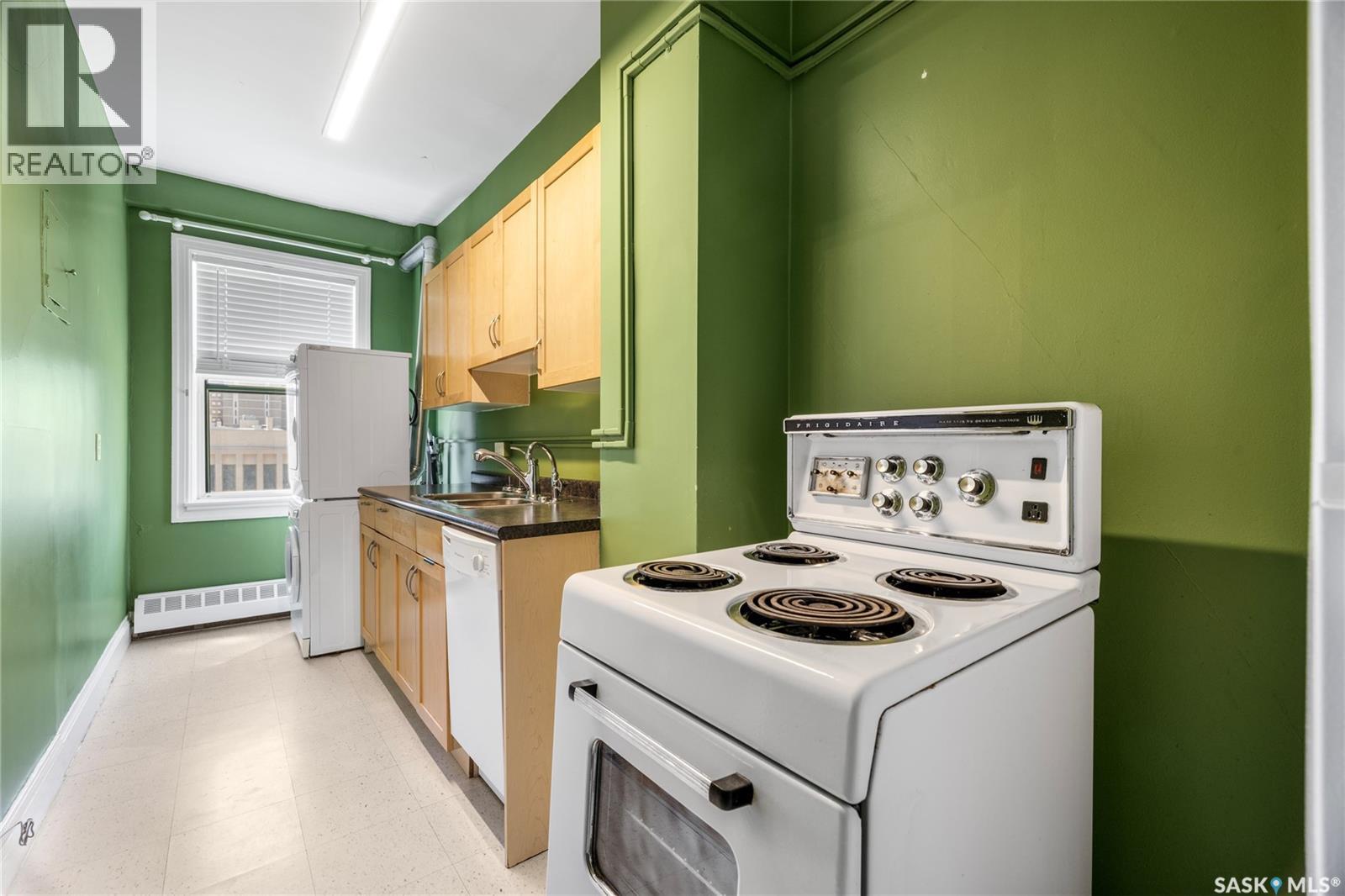Photo 17 of 308 2305 Victoria Avenue, Regina SK