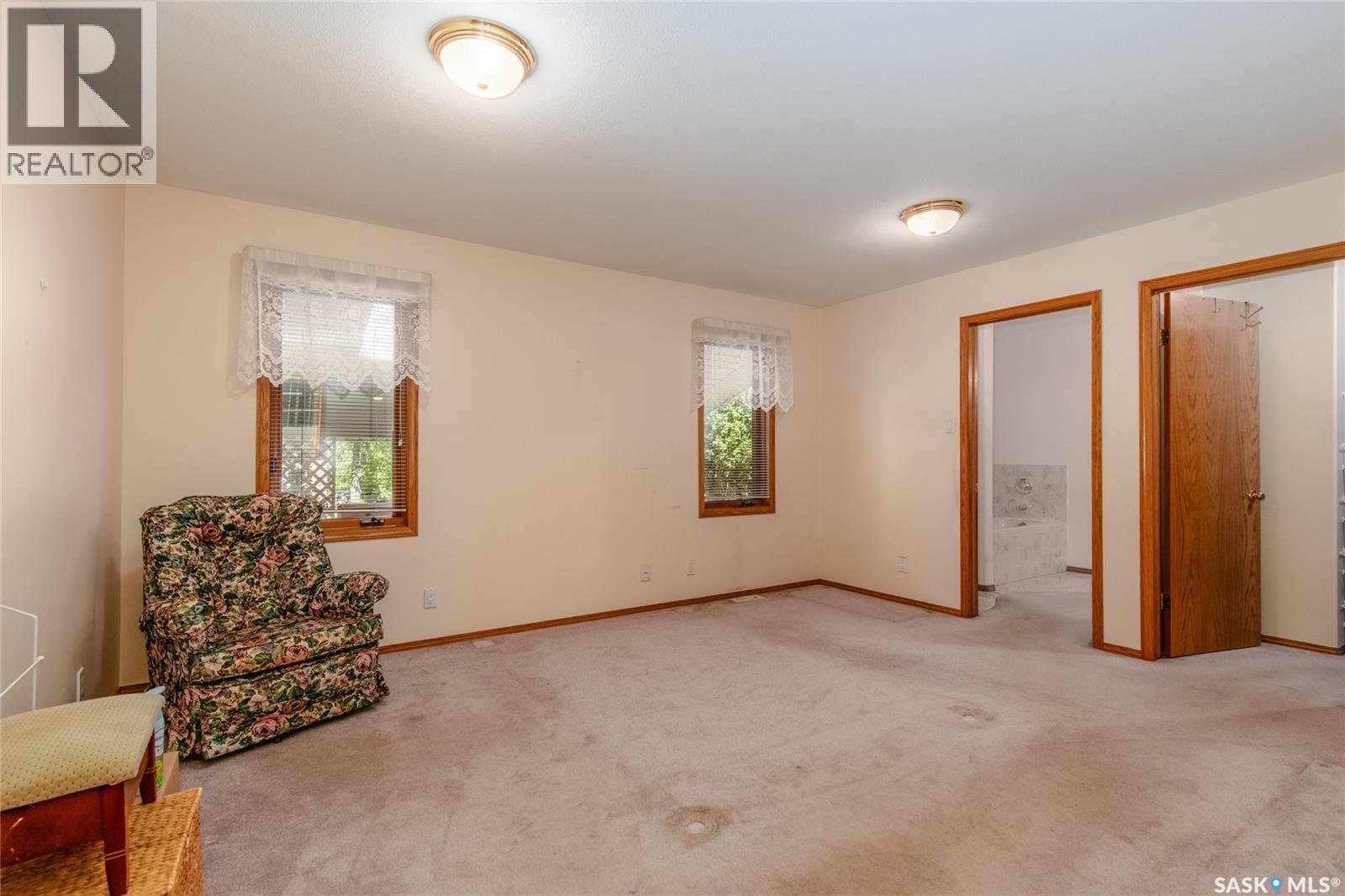 Photo 22 of 960 Duffield Street W, Moose Jaw SK
