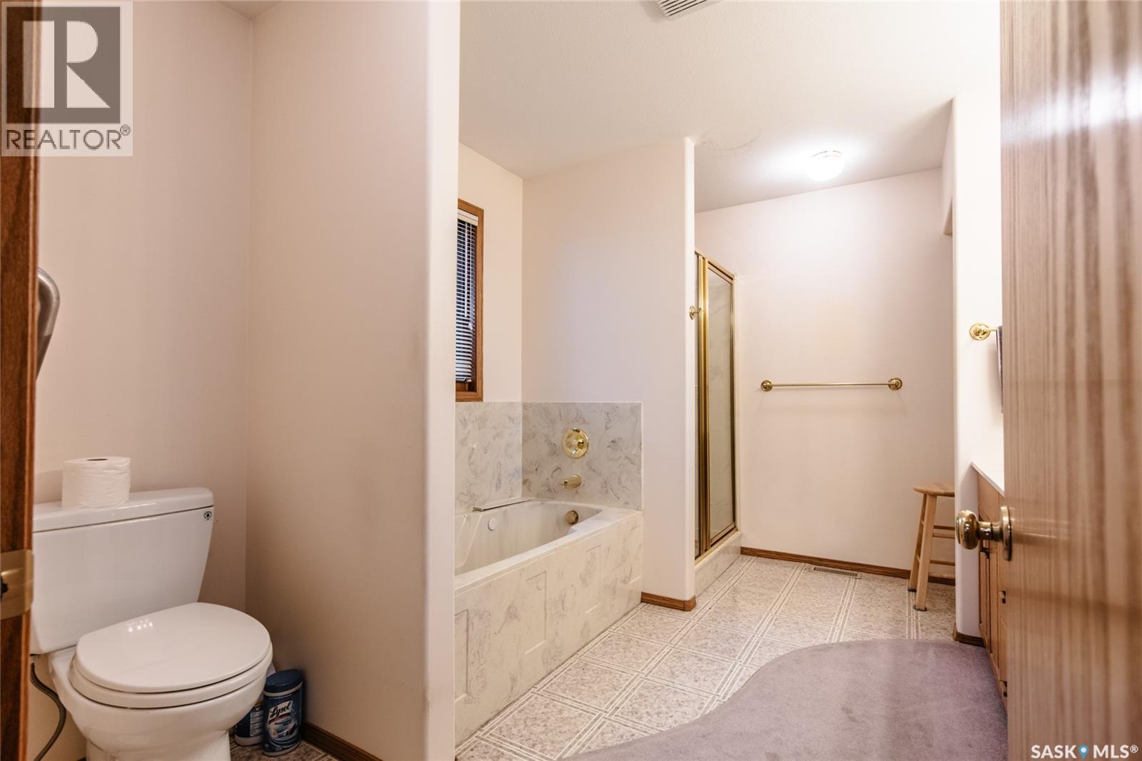 Photo 24 of 960 Duffield Street W, Moose Jaw SK