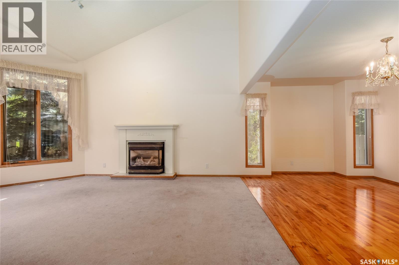 Photo 8 of 960 Duffield Street W, Moose Jaw SK