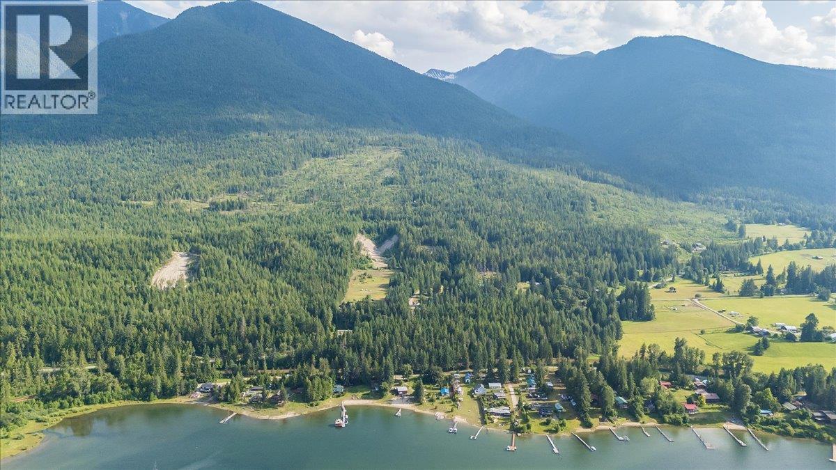 Photo 6 of 7620 3 A Highway, Balfour BC