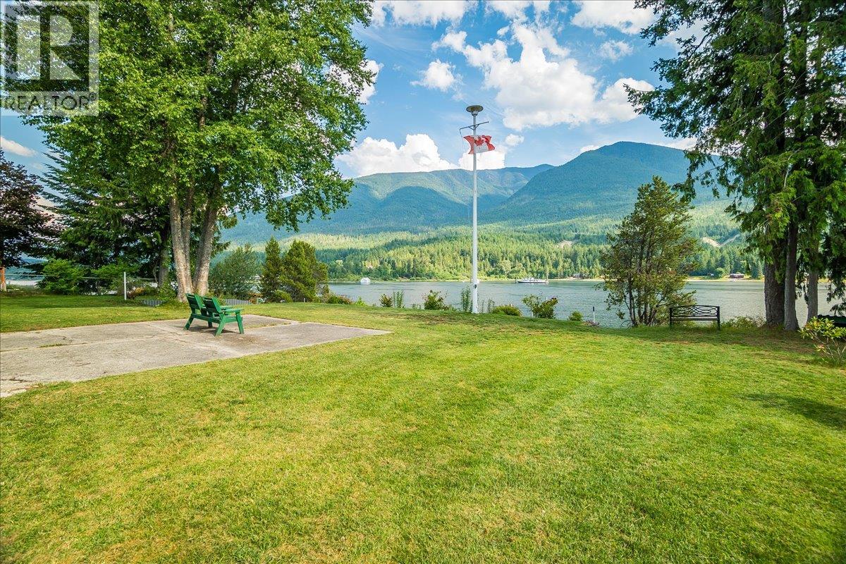 Photo 32 of 7620 3 A Highway, Balfour BC