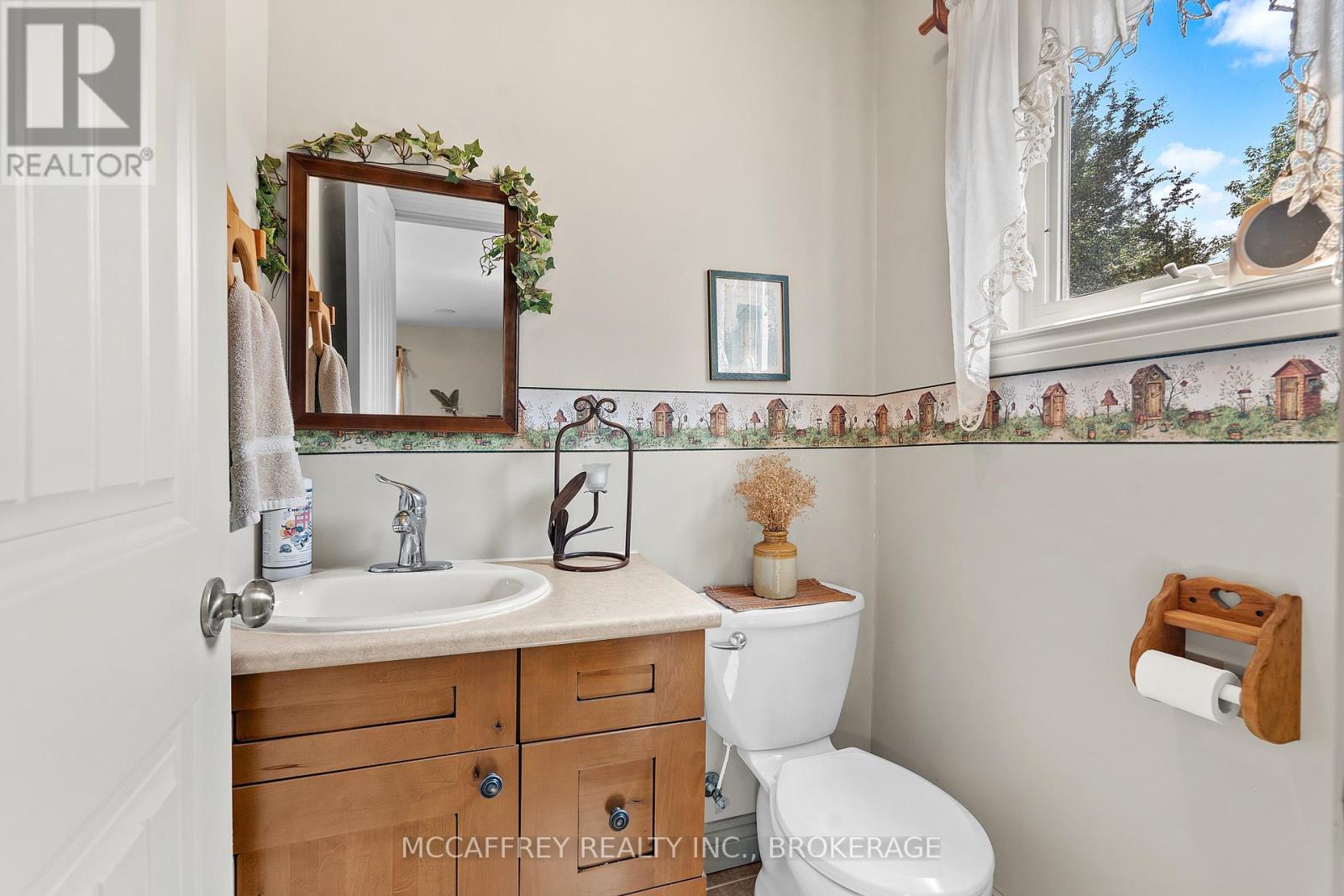 Photo 11 of 3289 Switzerville Road, Greater Napanee ON