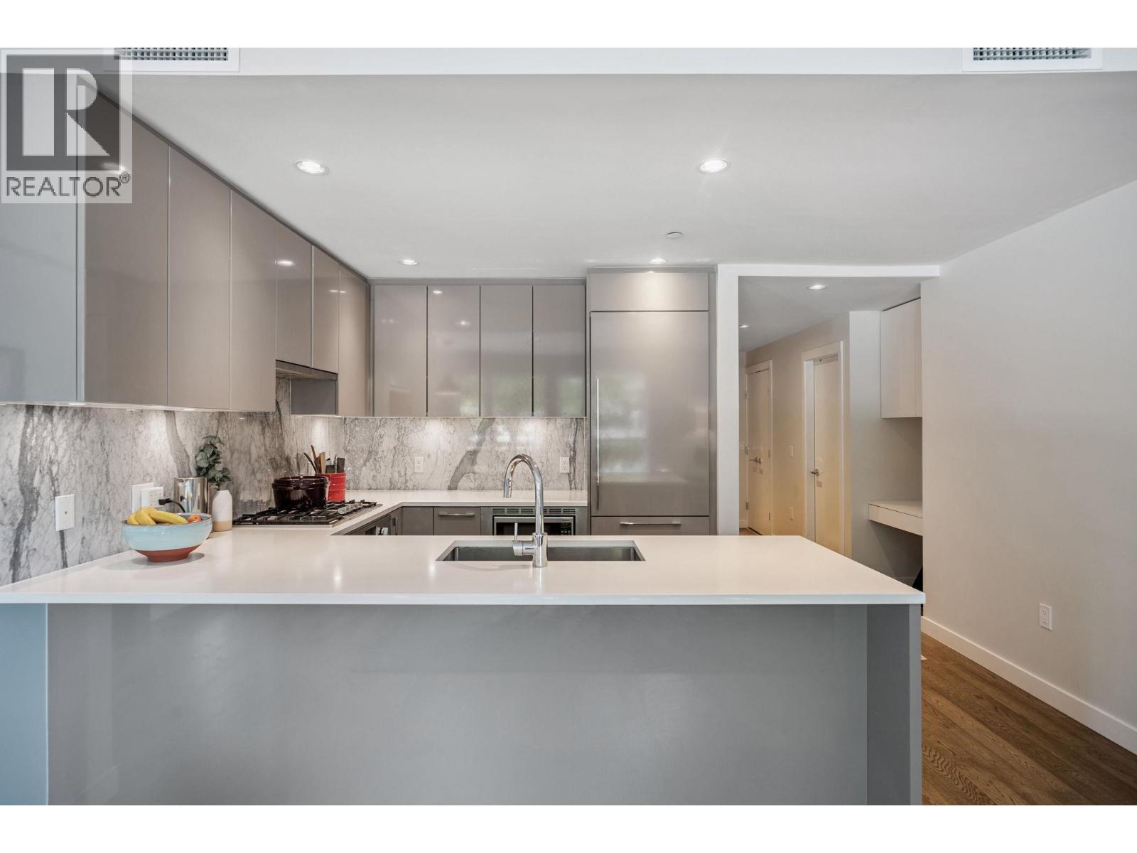 Photo 5 of 110 4080 Yukon Street, Vancouver BC