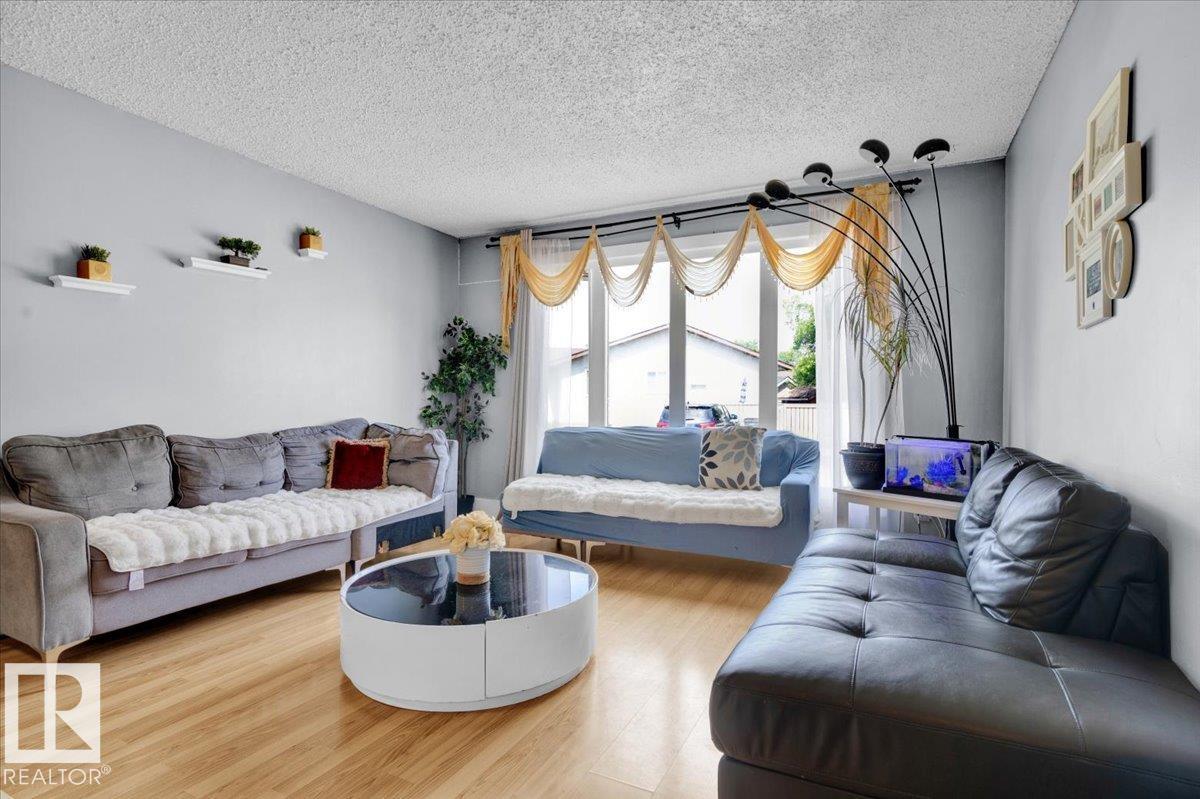 Photo 8 of 10027 173 Ave Nw, Edmonton AB