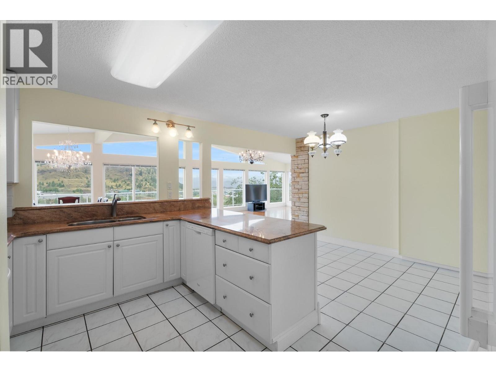 Photo 7 of 845 Gleneagles Drive, Kamloops BC