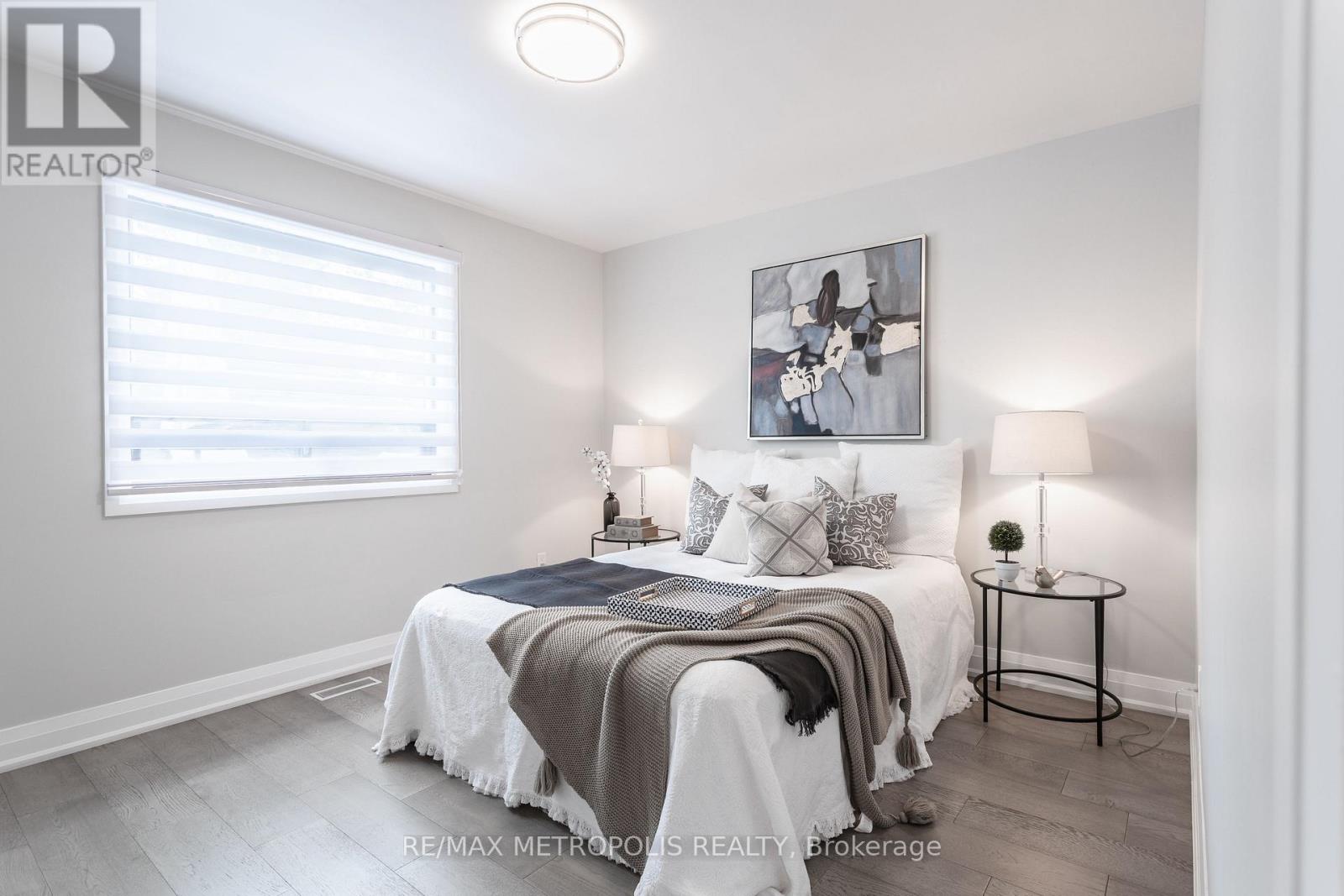 Photo 16 of 5 Jubilee Crescent, Toronto ON