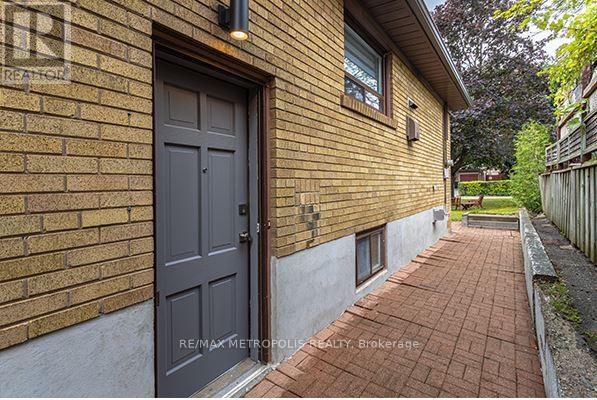 Photo 26 of 5 Jubilee Crescent, Toronto ON