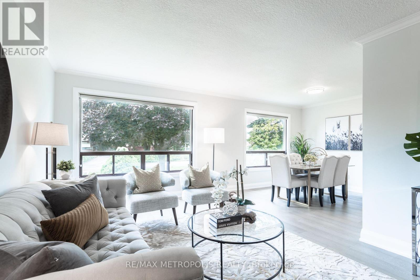 Photo 7 of 5 Jubilee Crescent, Toronto ON