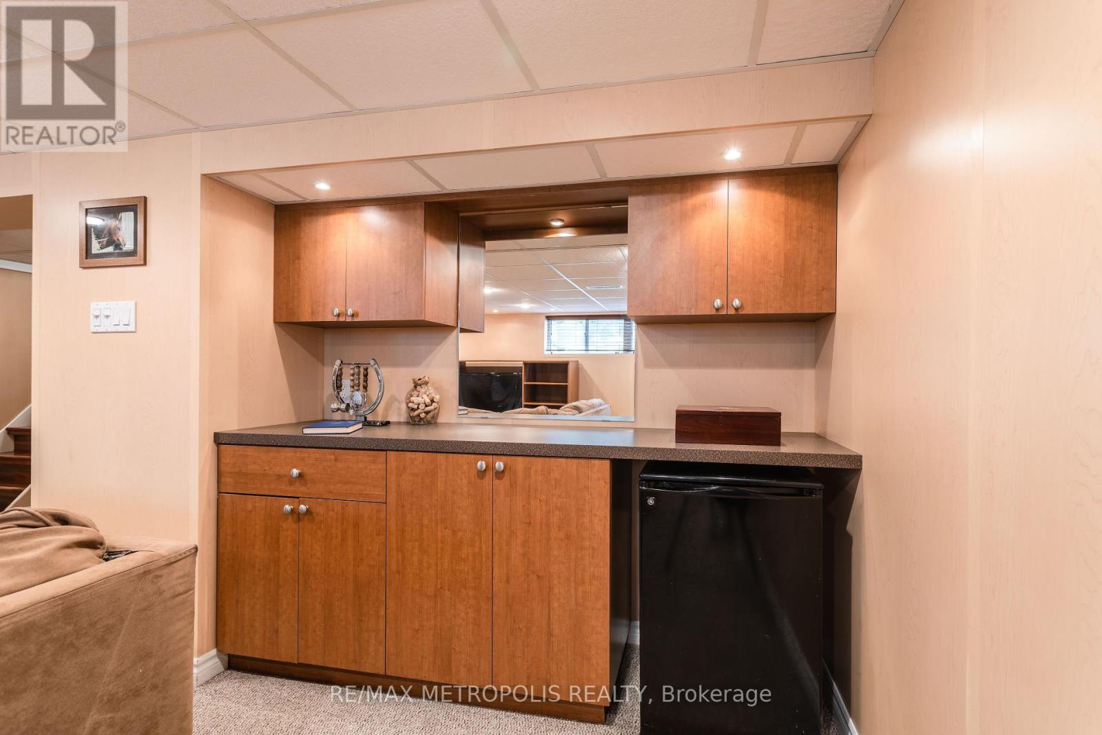Photo 32 of 5 Jubilee Crescent, Toronto ON