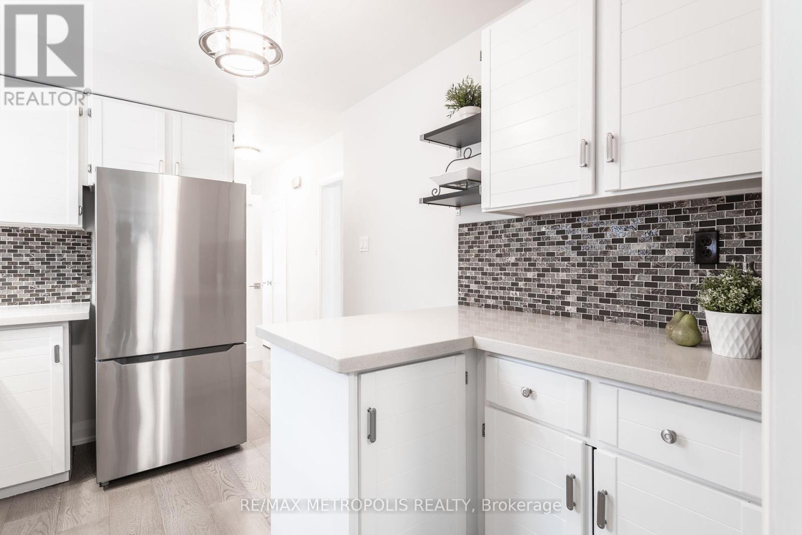 Photo 9 of 5 Jubilee Crescent, Toronto ON