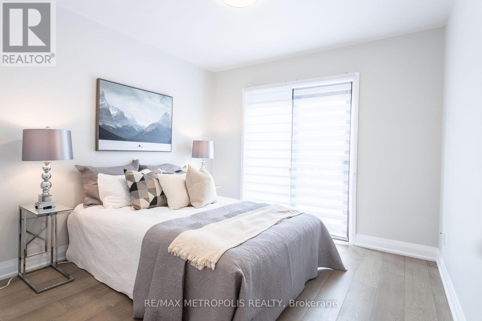 Photo 15 of 5 Jubilee Crescent, Toronto ON